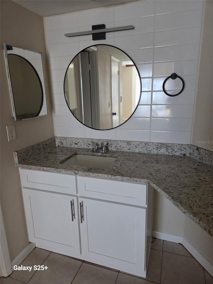 Image 10 of 16 For 4328 Aqua Vista Drive B