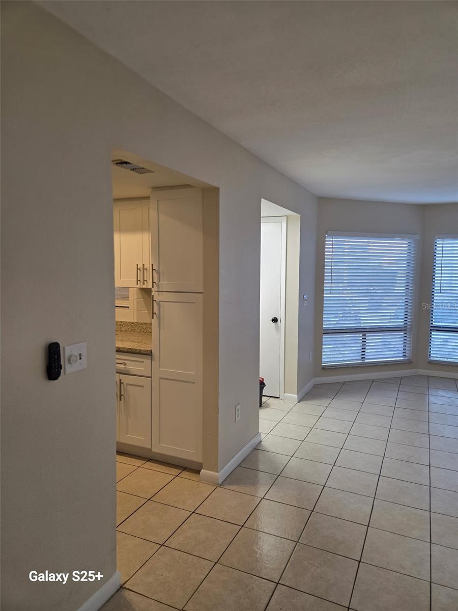 Image 4 of 16 For 4328 Aqua Vista Drive B