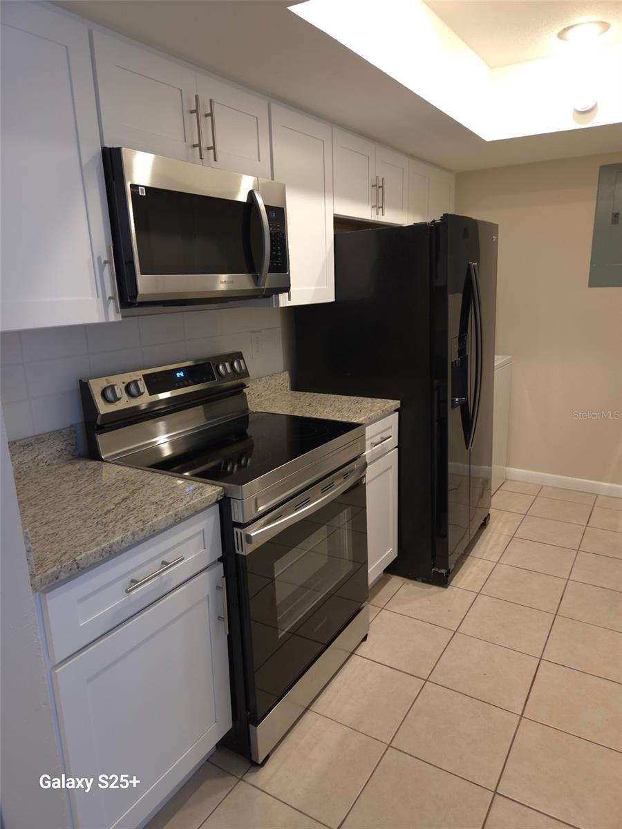 Image 6 of 16 For 4328 Aqua Vista Drive B