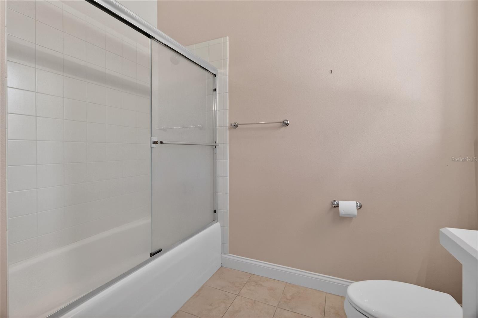 Image 21 of 80 For 2128 Lake Ariana Boulevard