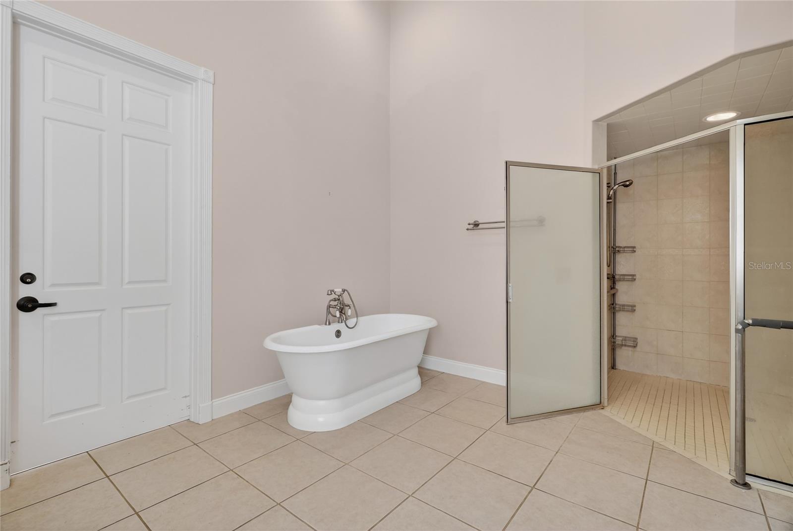 Image 27 of 80 For 2128 Lake Ariana Boulevard