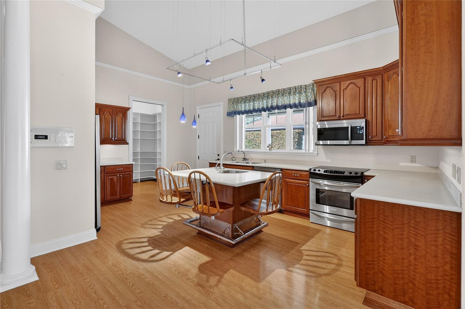 Image 54 of 80 For 2128 Lake Ariana Boulevard