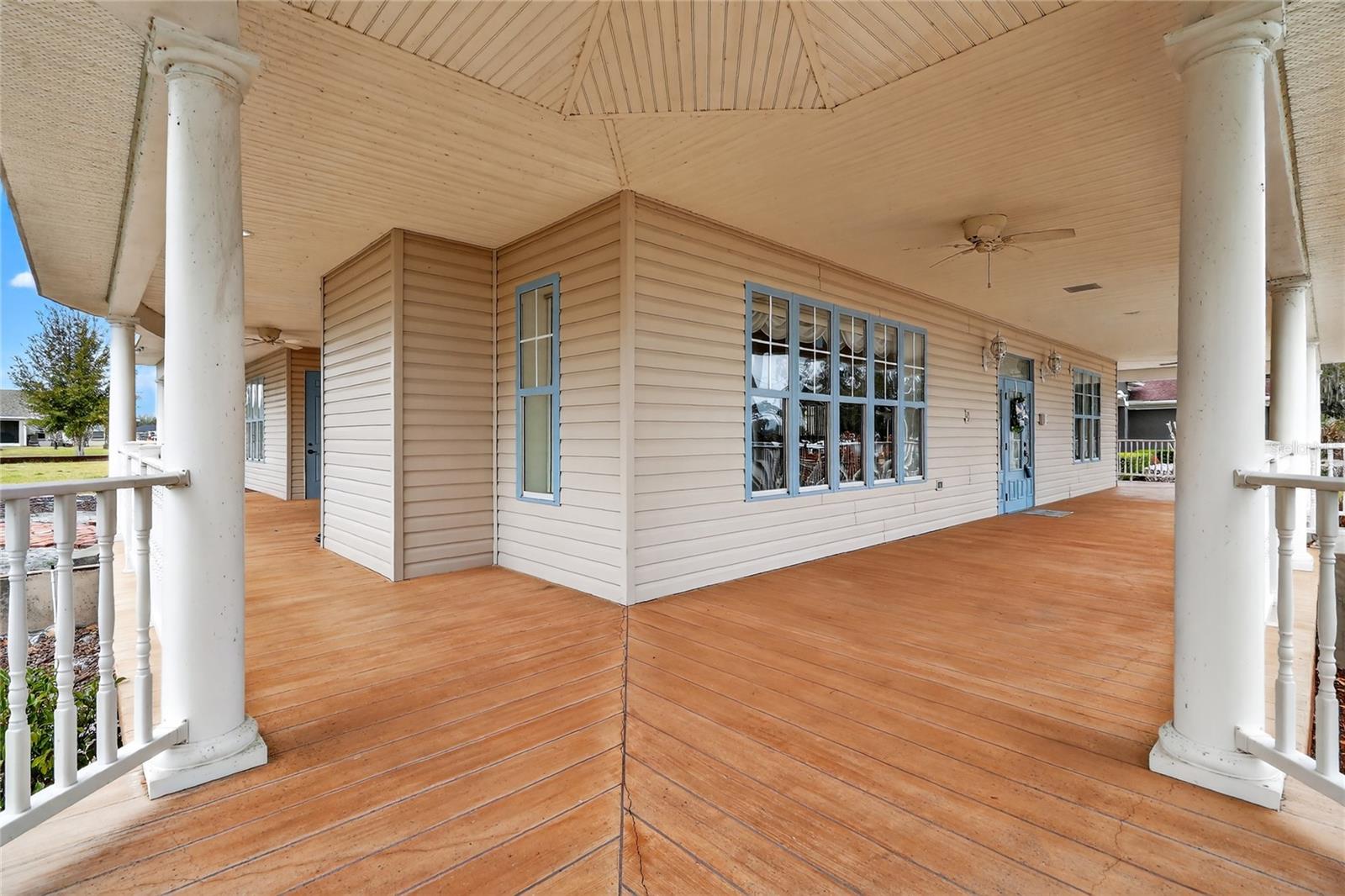 Image 66 of 80 For 2128 Lake Ariana Boulevard