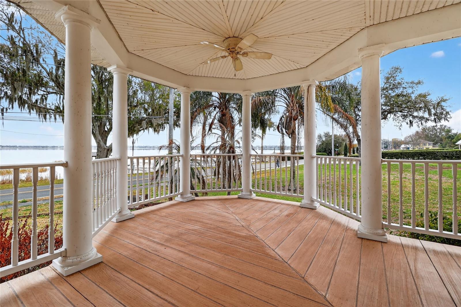 Image 67 of 80 For 2128 Lake Ariana Boulevard