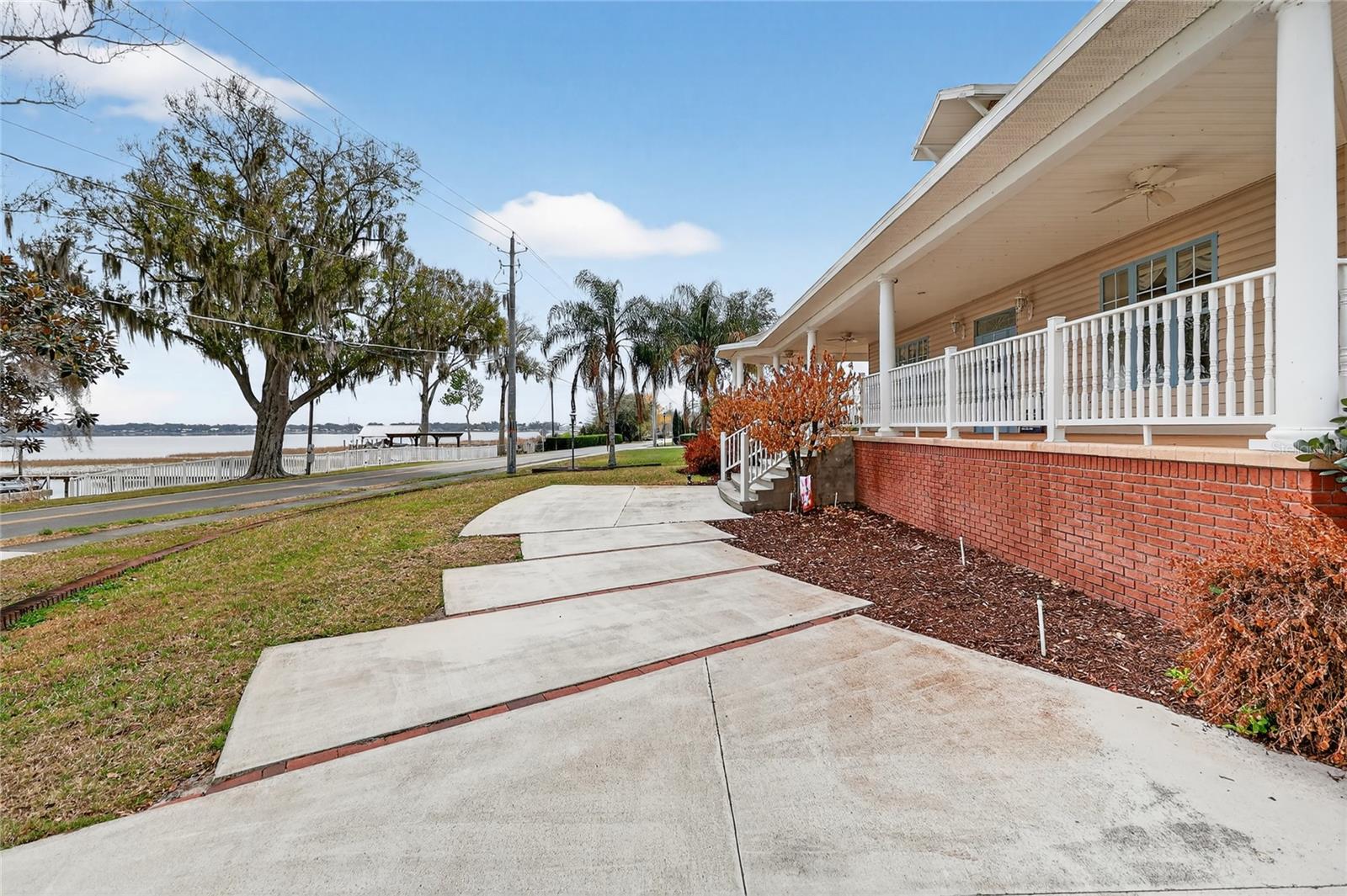 Image 72 of 80 For 2128 Lake Ariana Boulevard