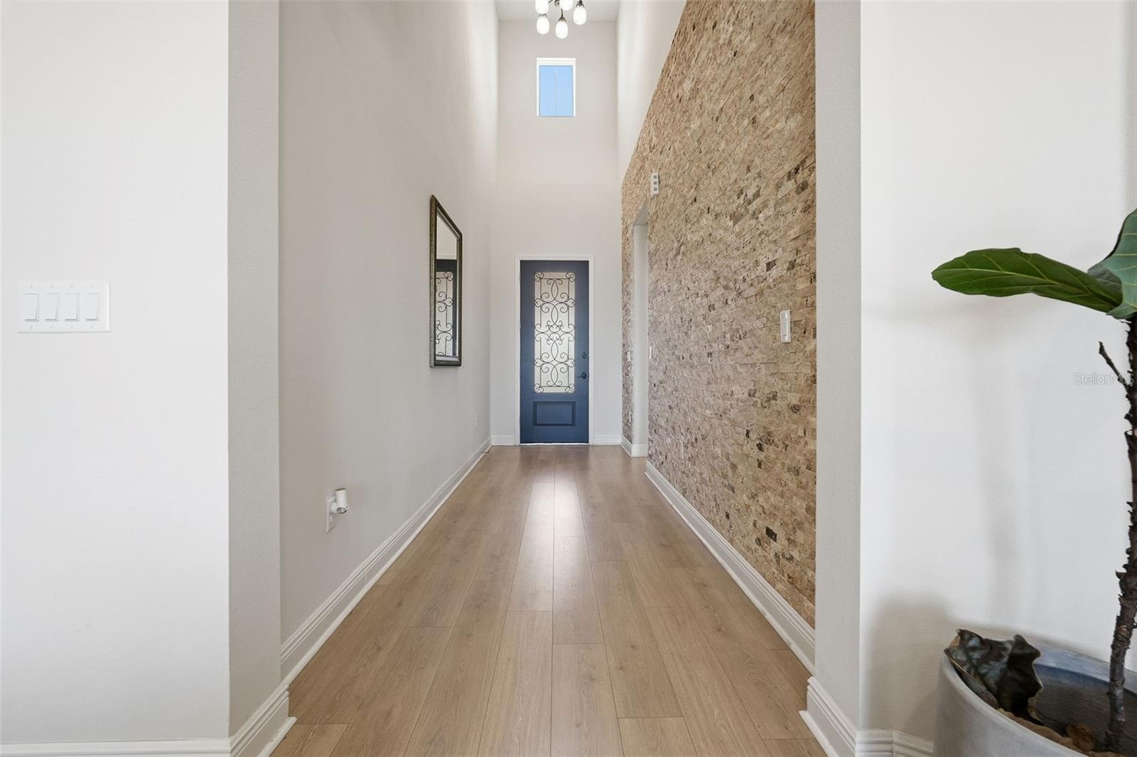 Image 16 of 52 For 16131 Volterra Point