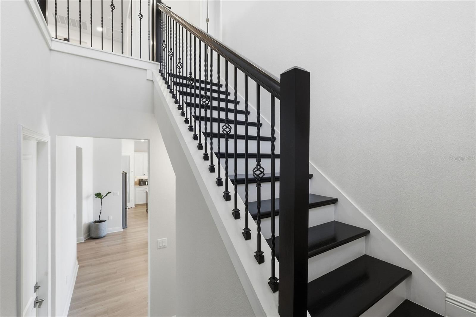 Image 30 of 52 For 16131 Volterra Point