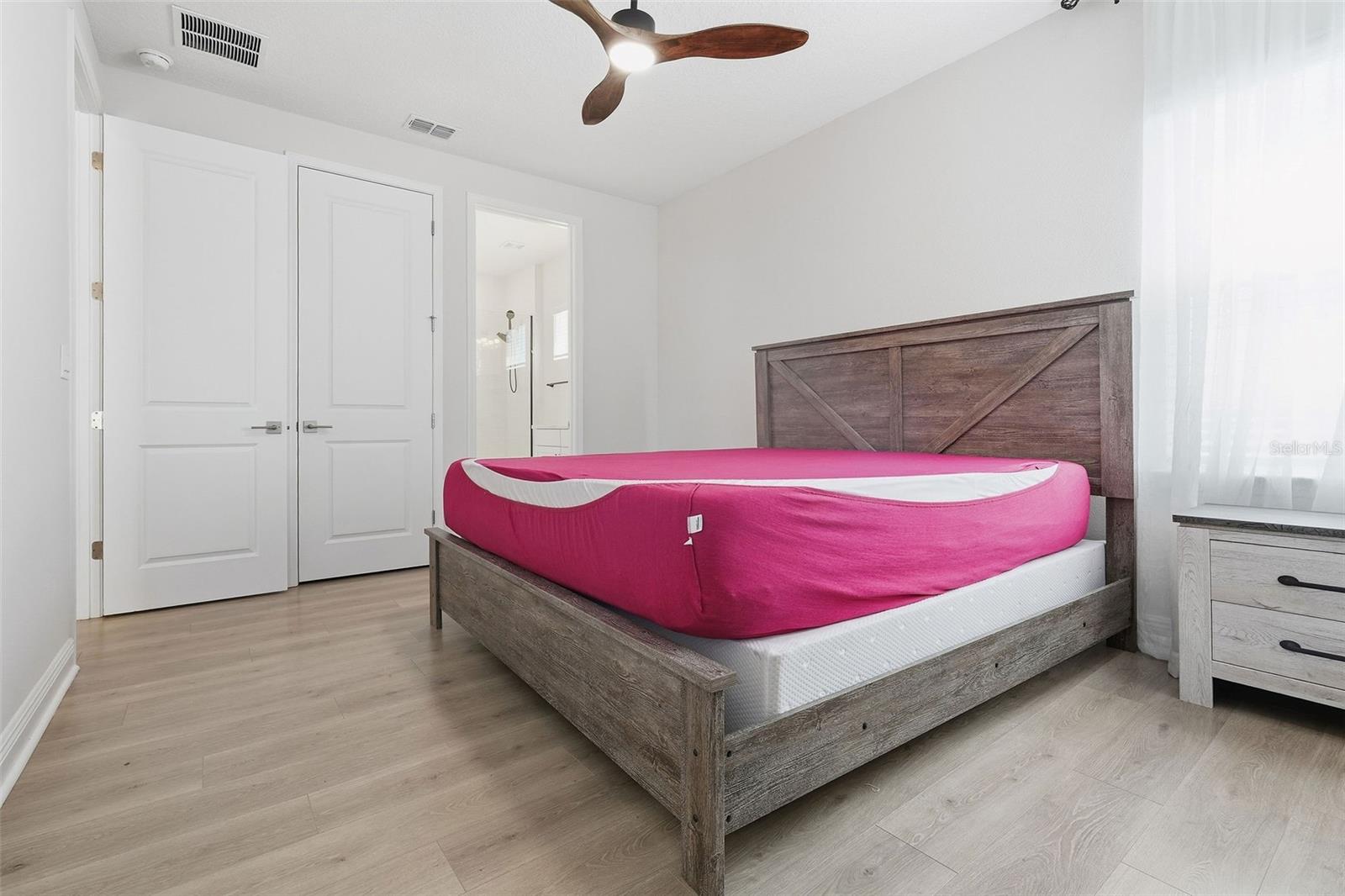 Image 41 of 52 For 16131 Volterra Point