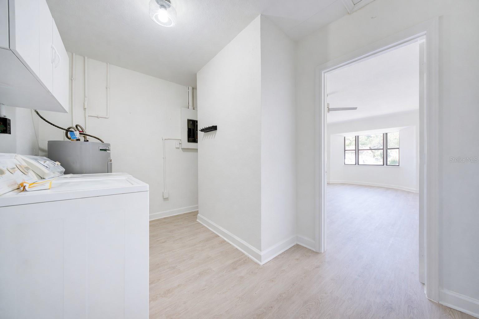 Image 12 of 33 For 720 Swiss Drive