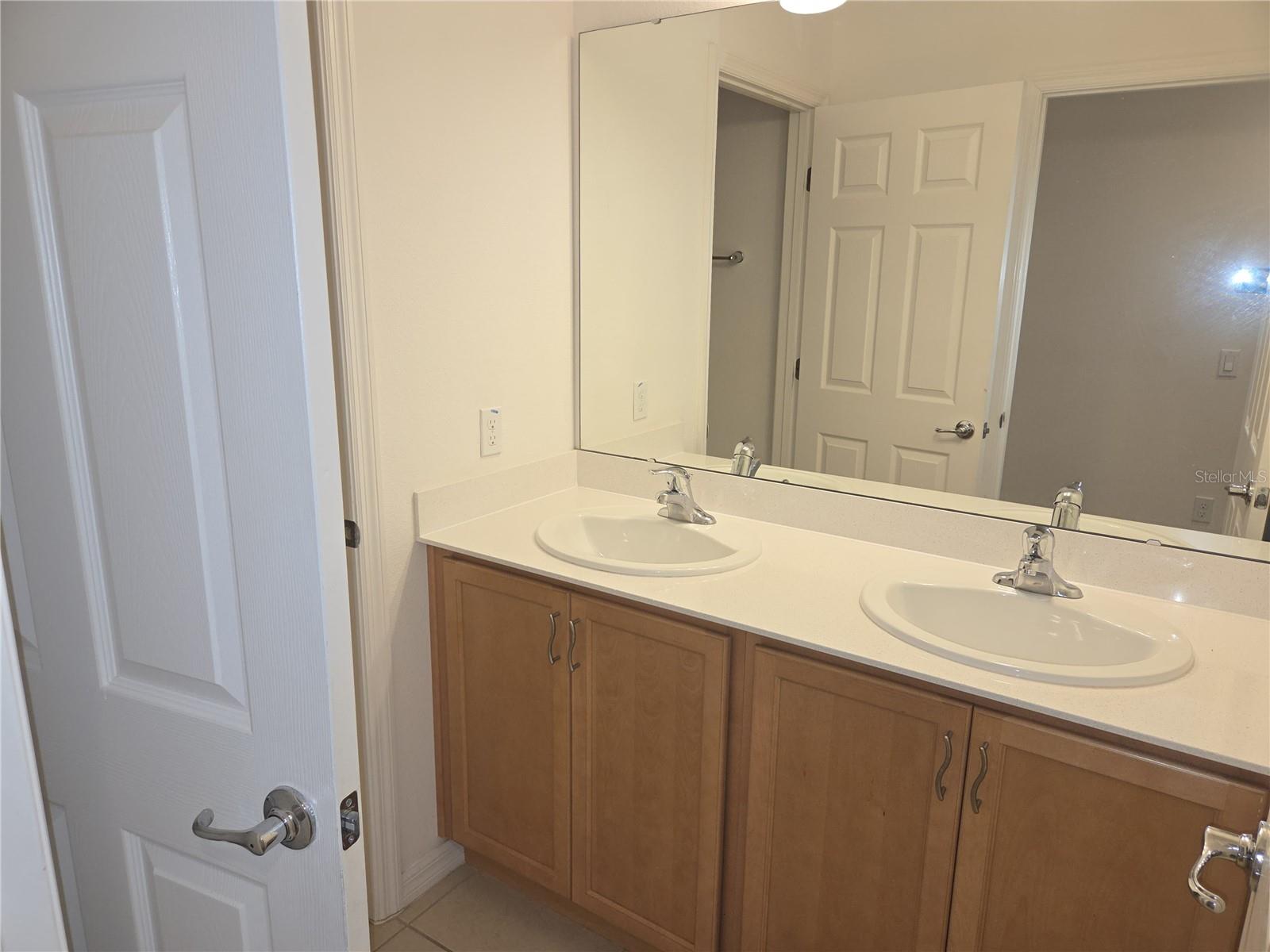 Image 17 of 24 For 3876 Carrick Bend Drive