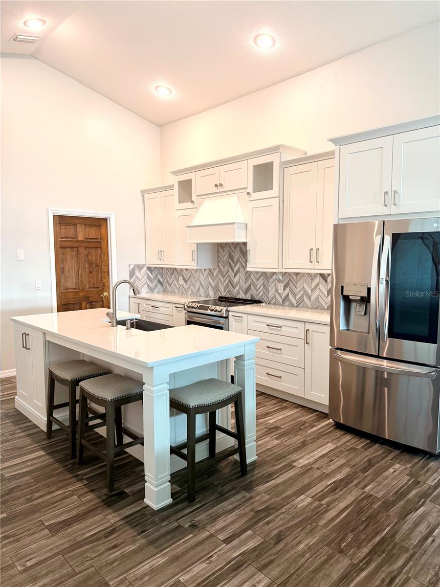 Image 7 of 18 For 1350 Emerald Drive