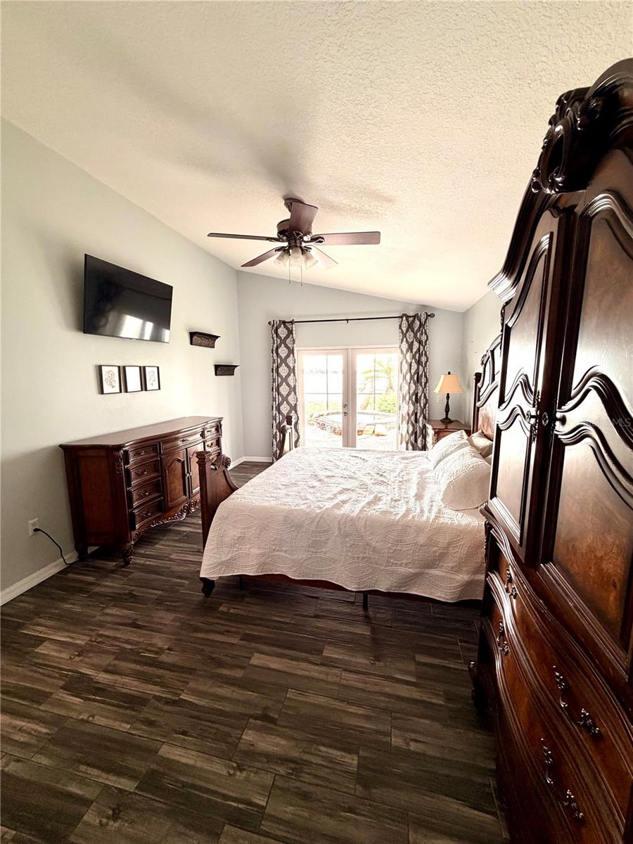 Image 8 of 18 For 1350 Emerald Drive