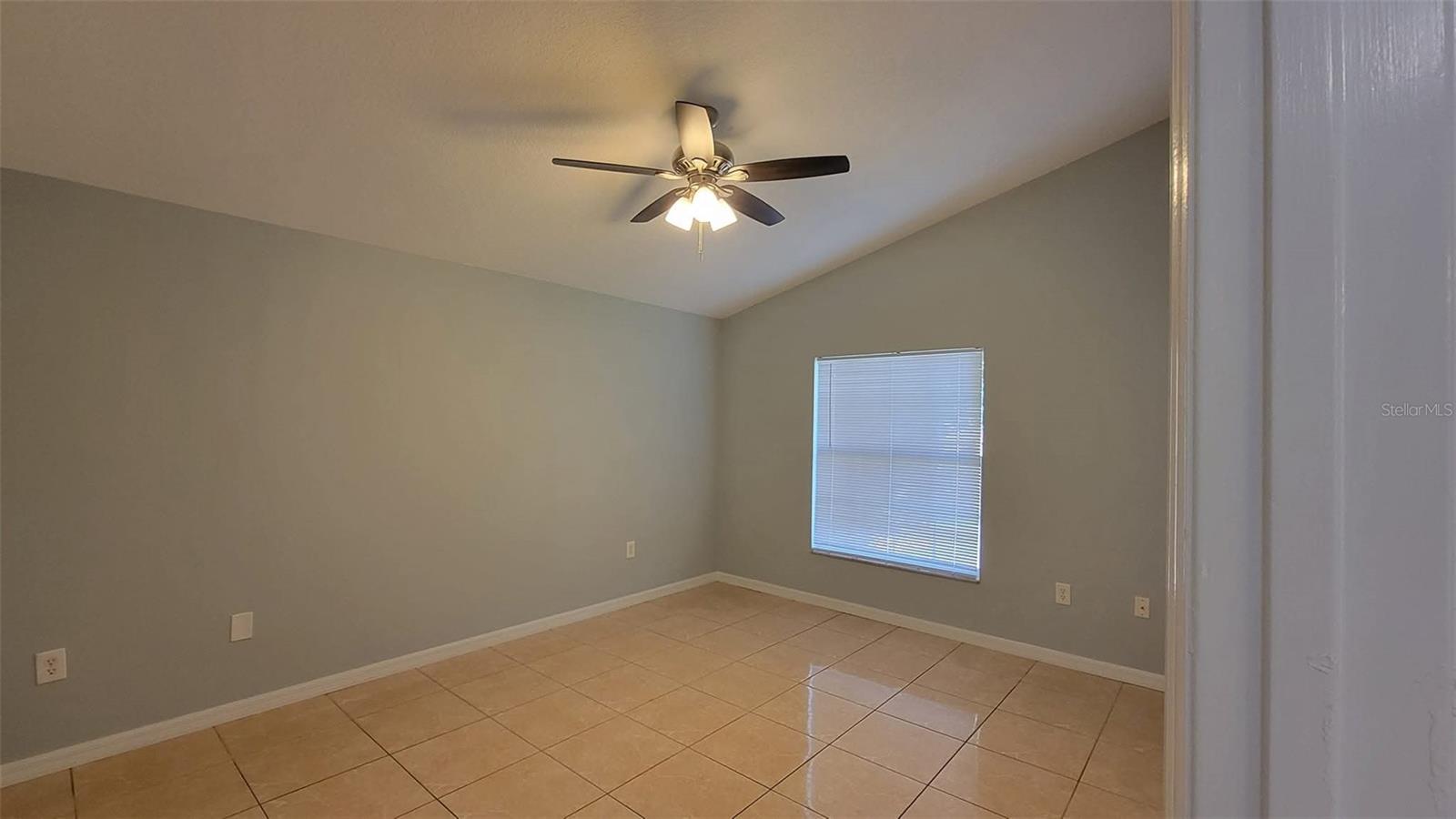 Image 7 of 10 For 2467 Quail Run Boulevard N