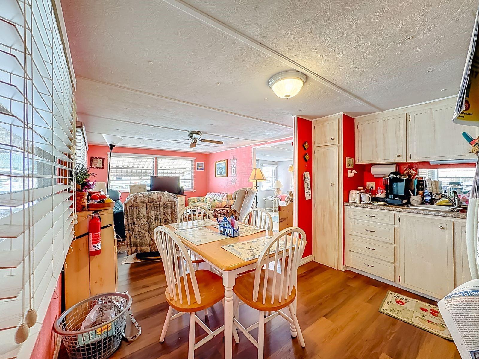 Image 12 of 31 For 411 Tropic Drive W