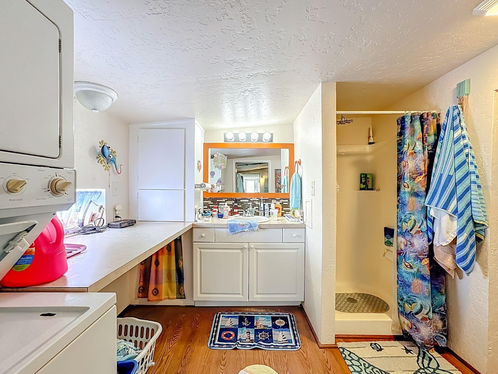 Image 18 of 31 For 411 Tropic Drive W