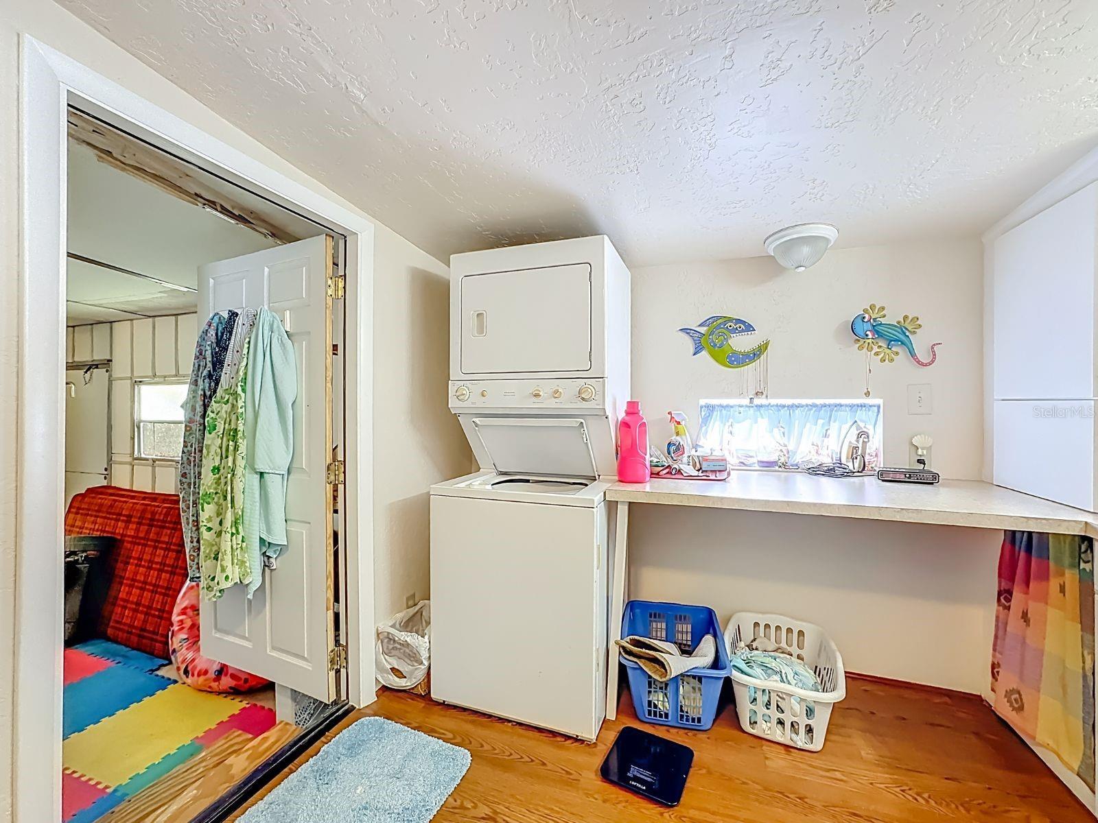 Image 21 of 31 For 411 Tropic Drive W