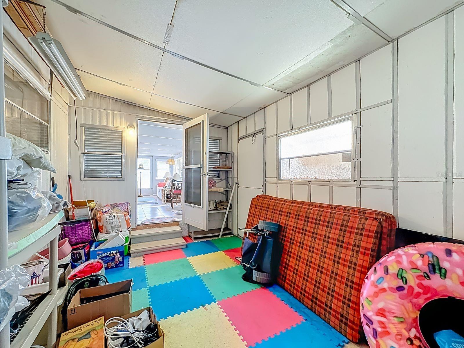 Image 22 of 31 For 411 Tropic Drive W