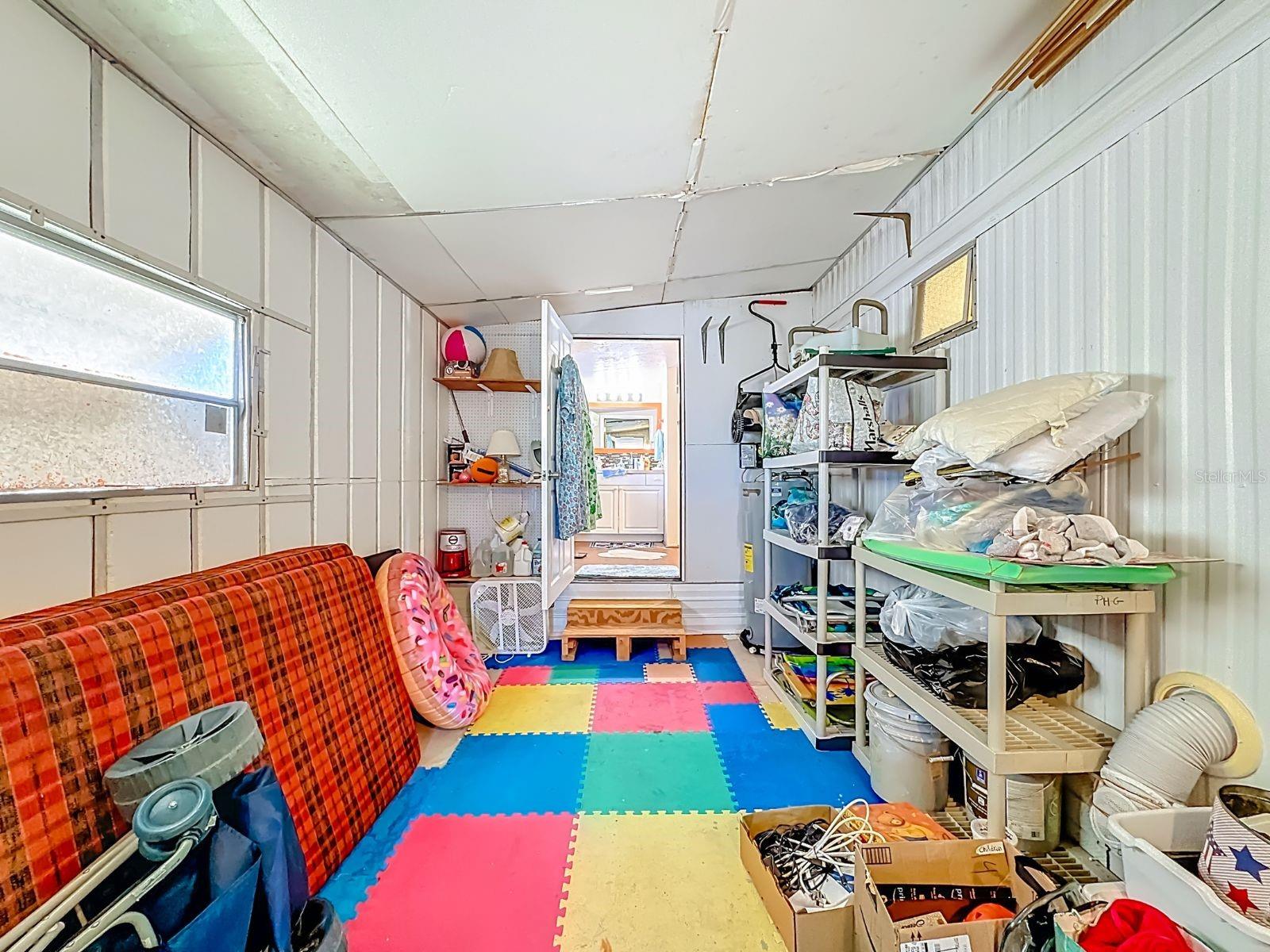 Image 23 of 31 For 411 Tropic Drive W