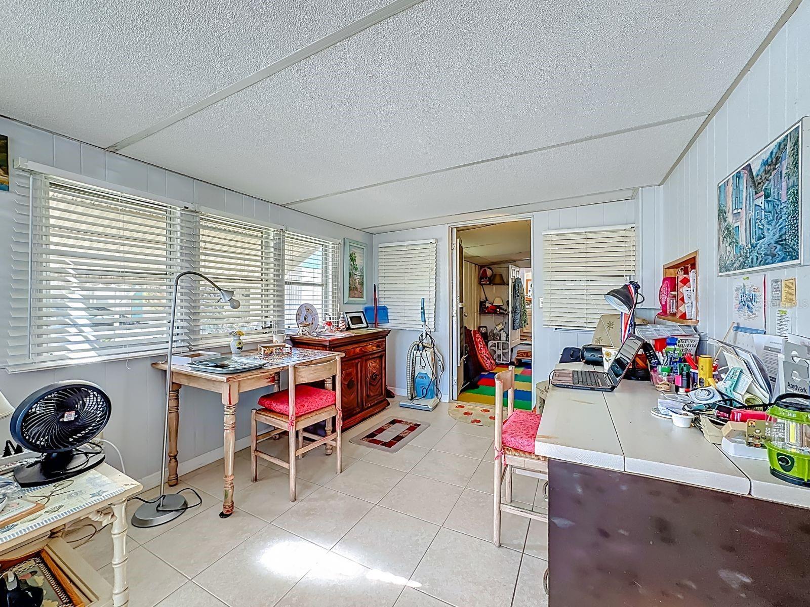 Image 6 of 31 For 411 Tropic Drive W