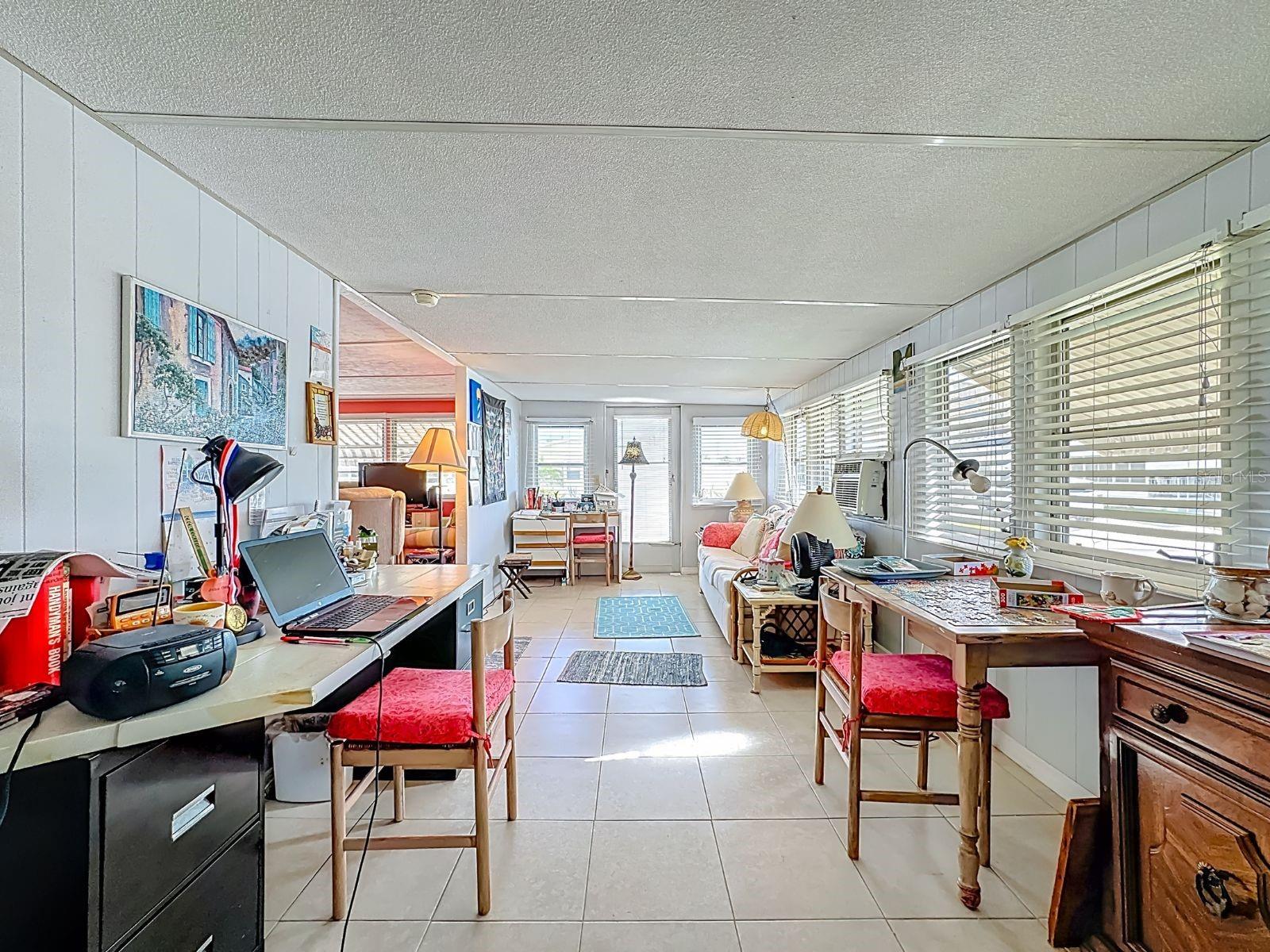 Image 7 of 31 For 411 Tropic Drive W