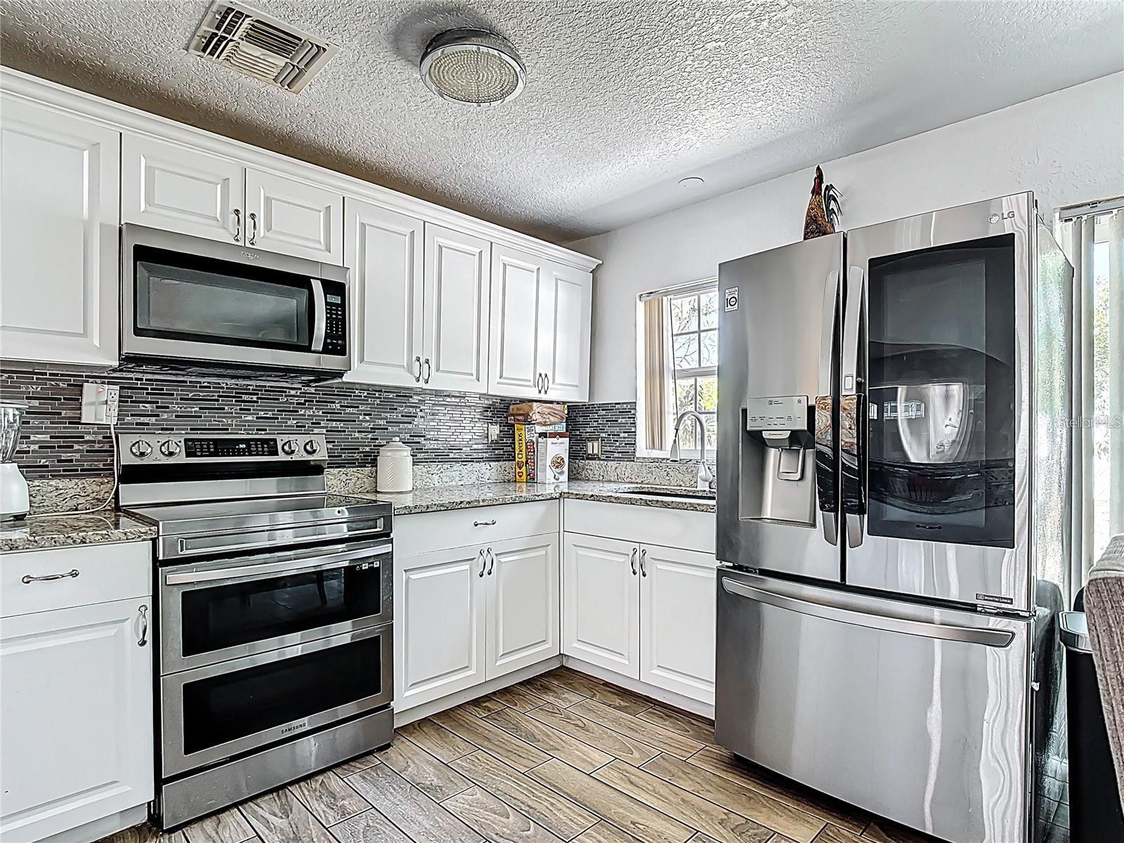 Image 11 of 23 For 7807 Pine Hawk Lane