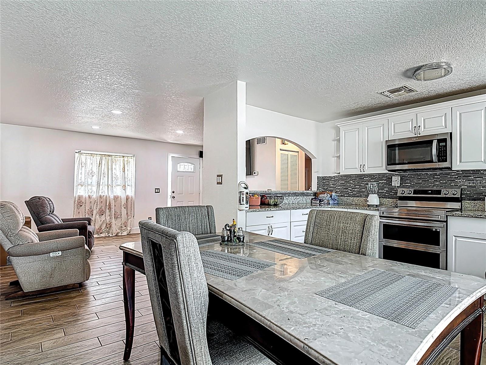 Image 13 of 23 For 7807 Pine Hawk Lane