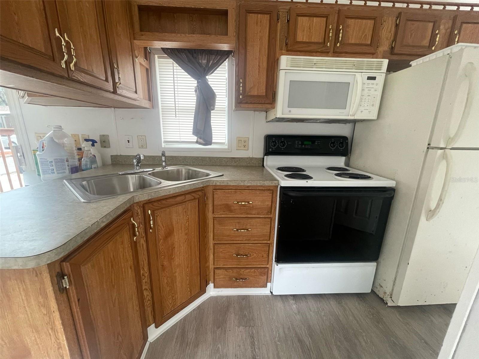 Image 12 of 31 For 3000 Clarcona Road 830