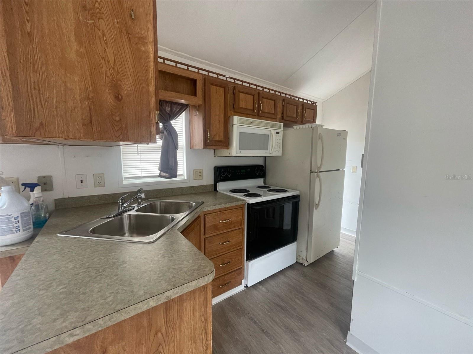 Image 13 of 31 For 3000 Clarcona Road 830