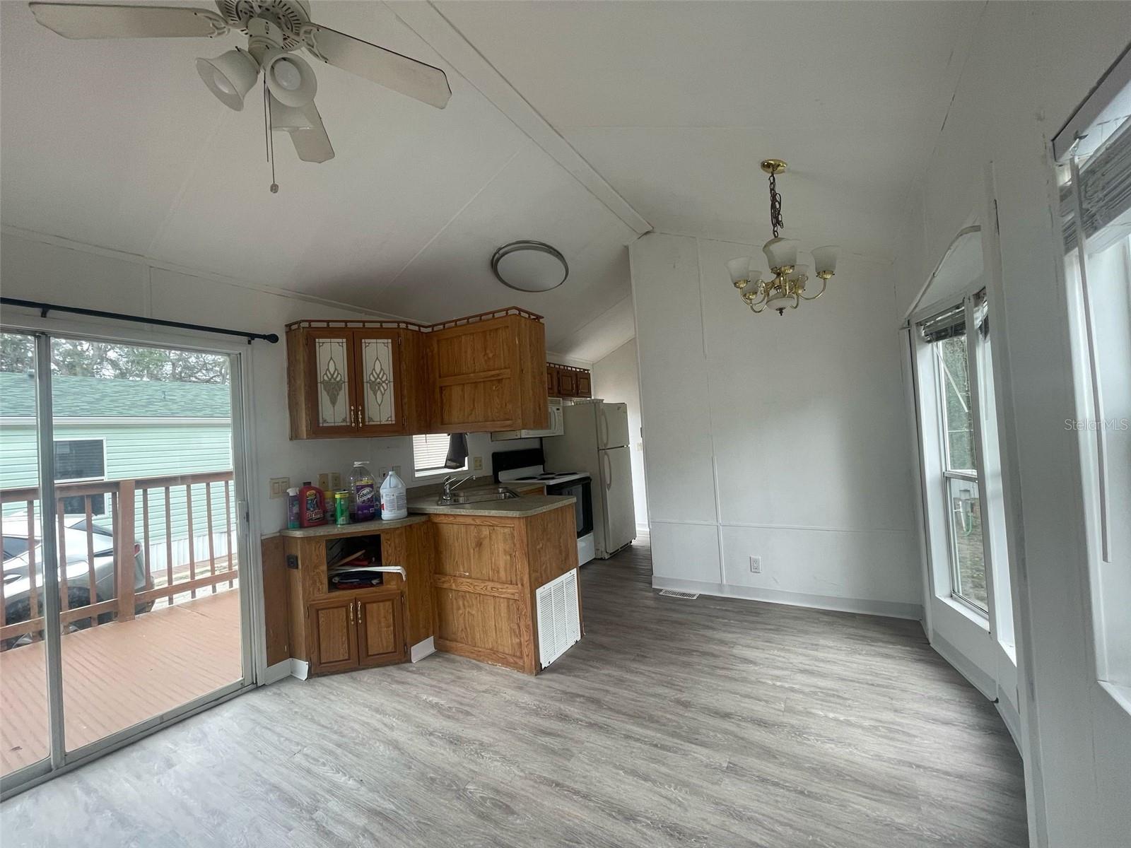 Image 14 of 31 For 3000 Clarcona Road 830