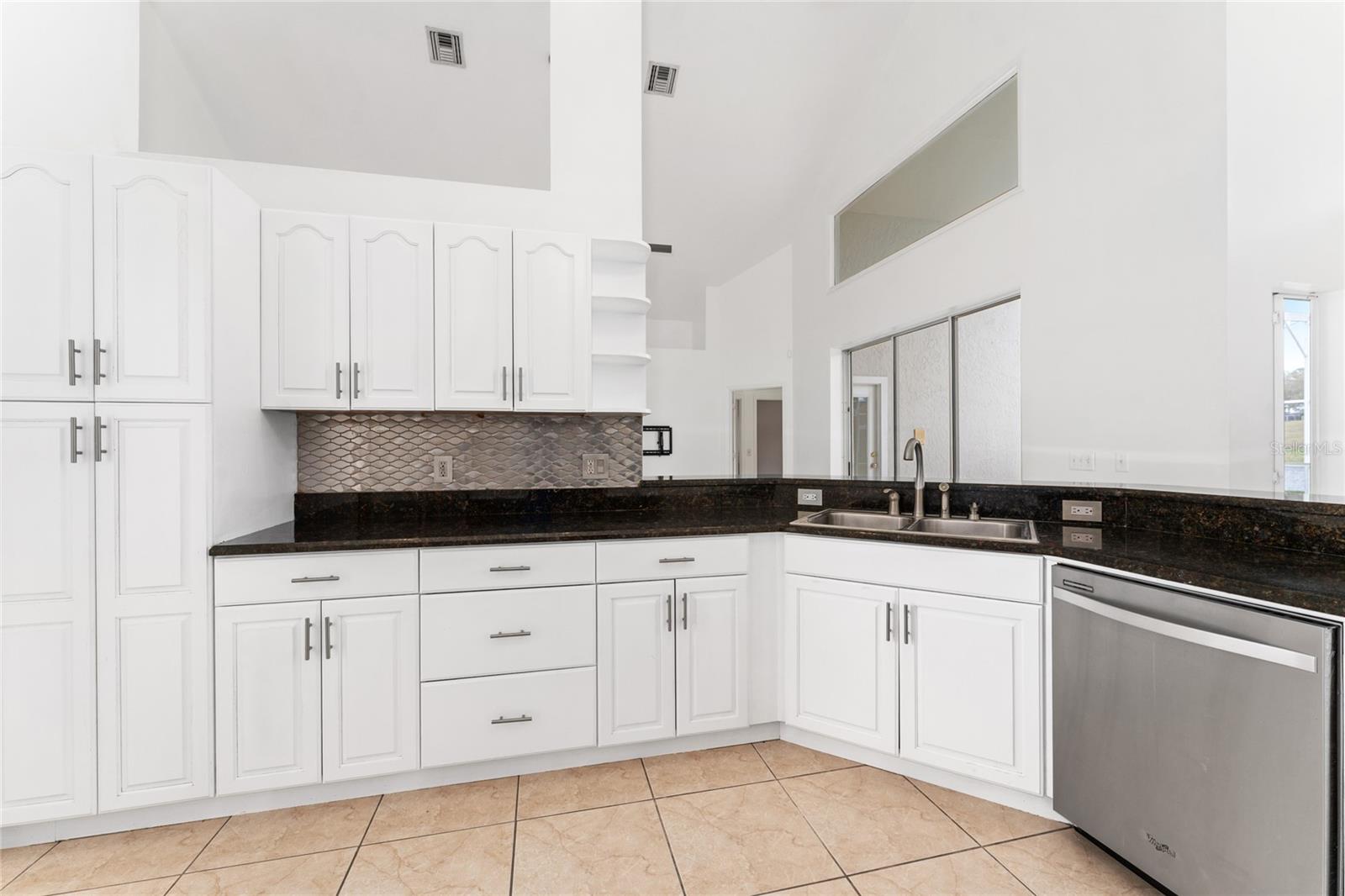 Image 11 of 29 For 8101 Canyon Lake Circle