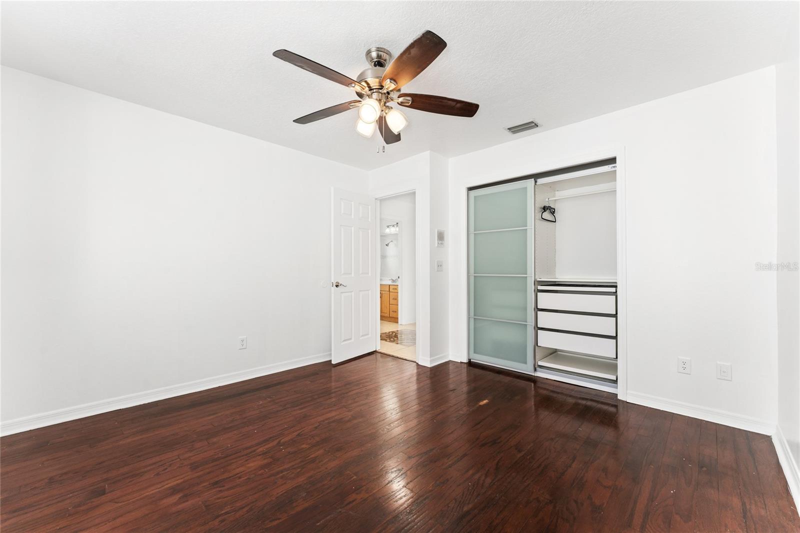 Image 21 of 29 For 8101 Canyon Lake Circle