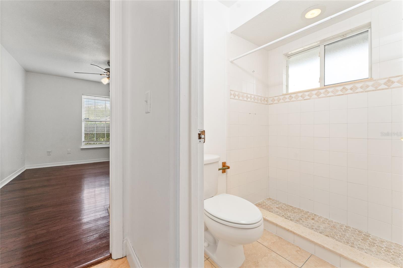 Image 22 of 29 For 8101 Canyon Lake Circle