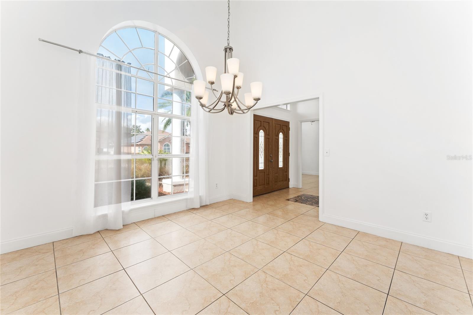 Image 8 of 29 For 8101 Canyon Lake Circle