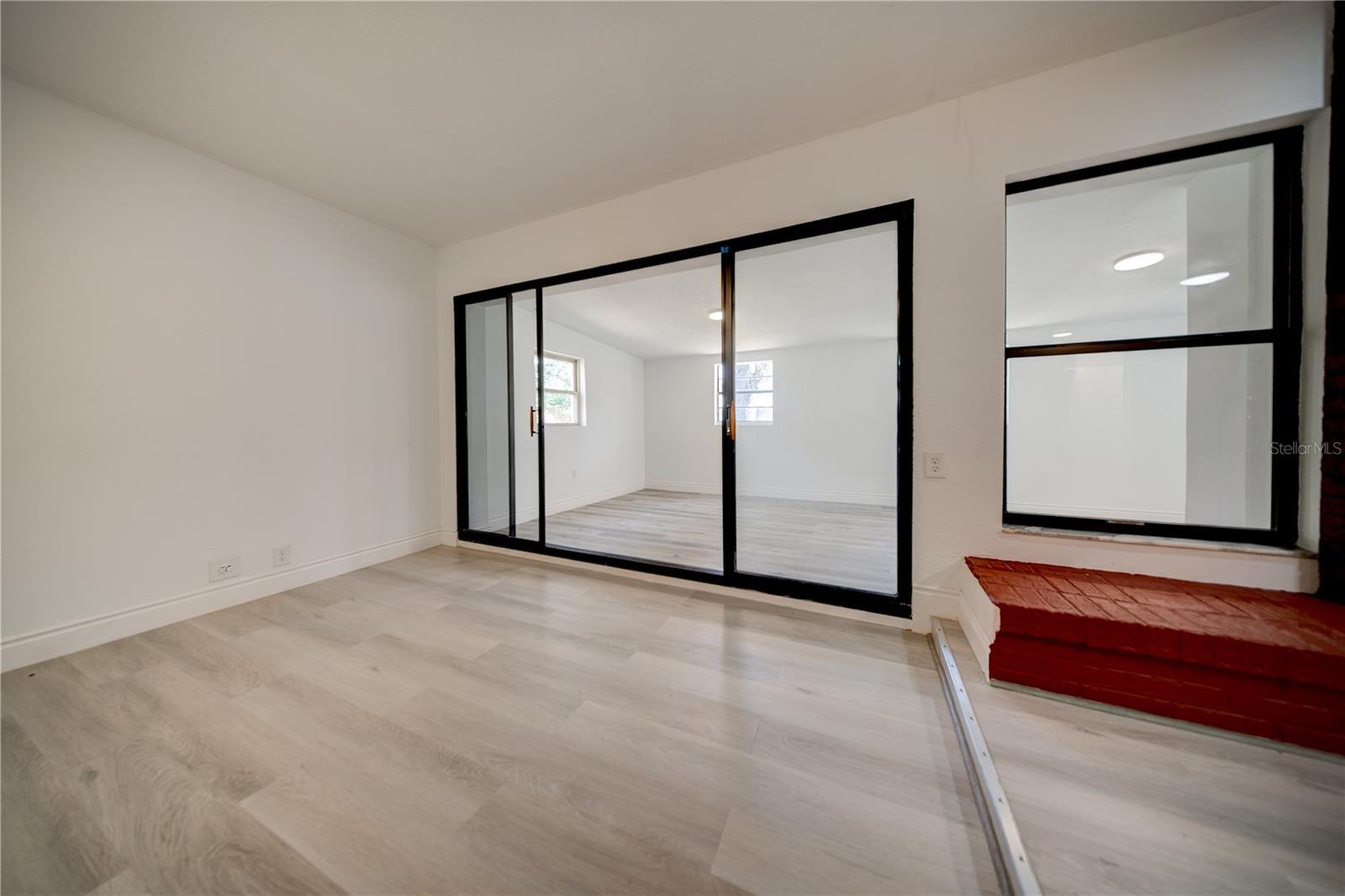 Image 38 of 38 For 2525 Poinsetta Avenue