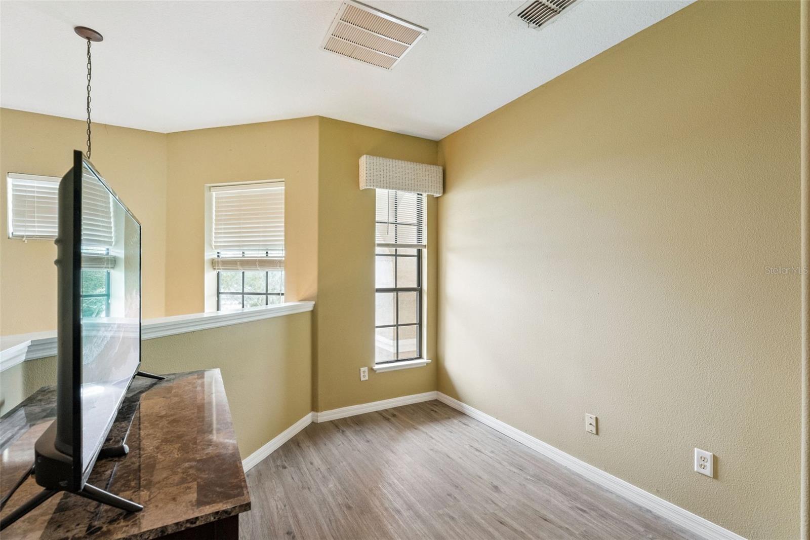 Image 20 of 43 For 4867 Sweet Cedar Circle