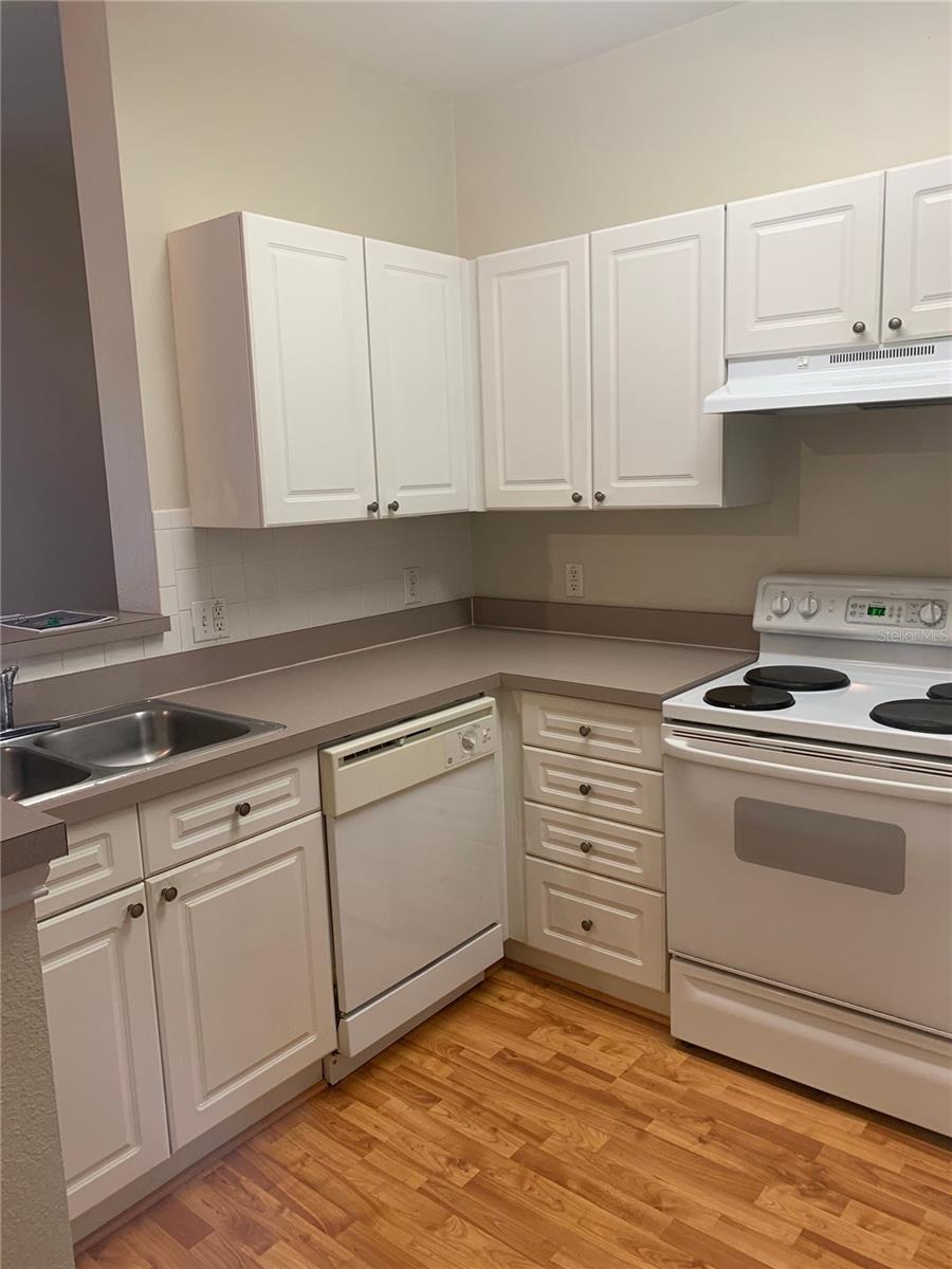 Image 5 of 20 For 280 Celebration 209