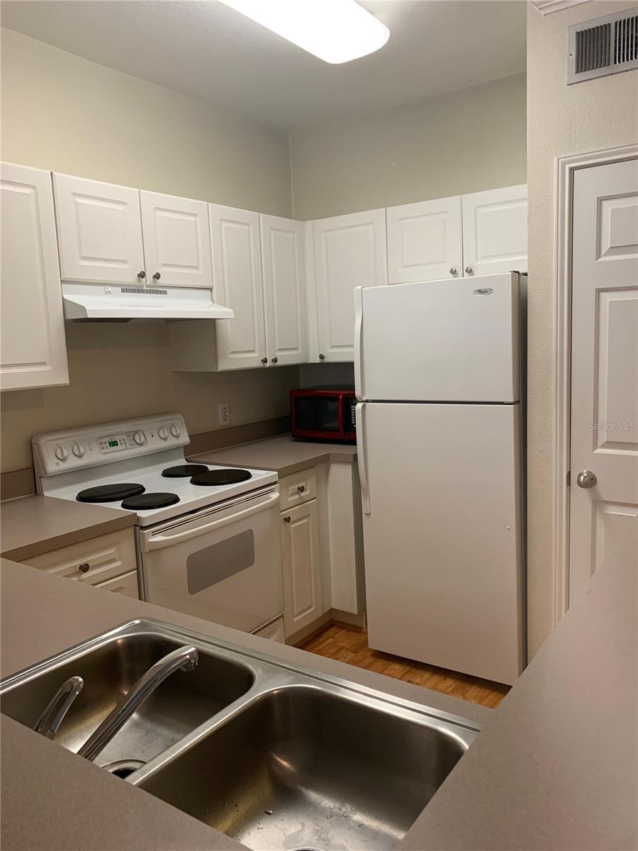 Image 6 of 20 For 280 Celebration 209