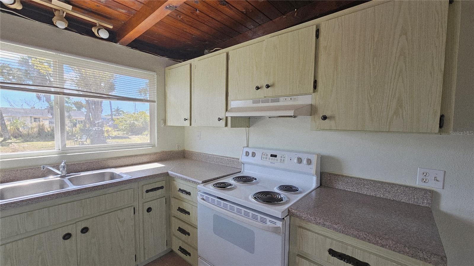 Image 9 of 12 For 45 Langsner Street #a