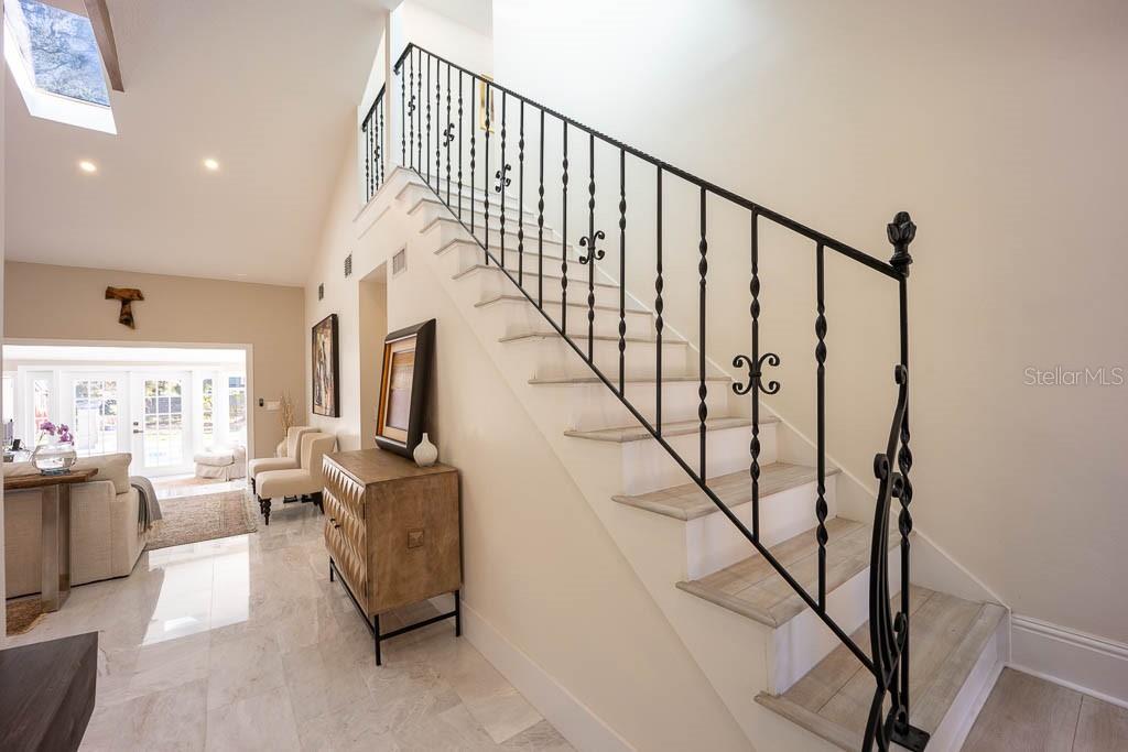 Image 12 of 48 For 735 Oakdale Street