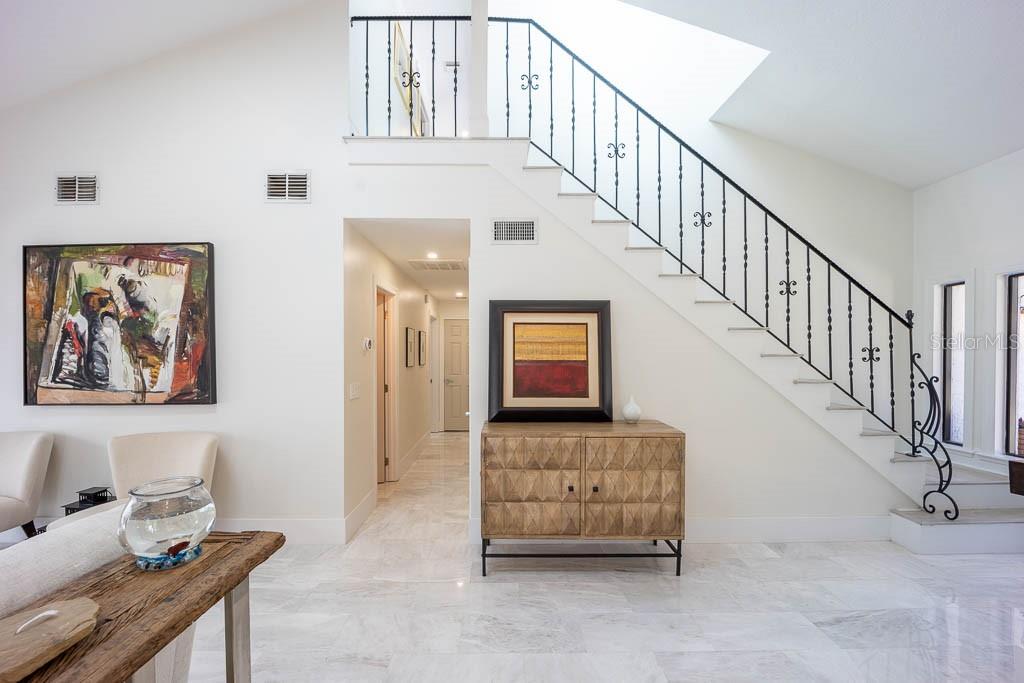 Image 13 of 48 For 735 Oakdale Street