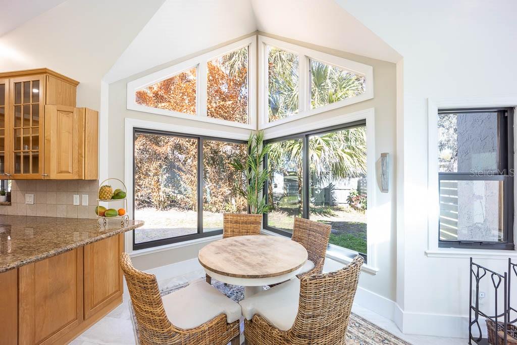 Image 20 of 48 For 735 Oakdale Street