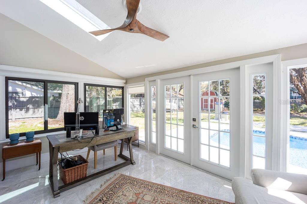 Image 23 of 48 For 735 Oakdale Street