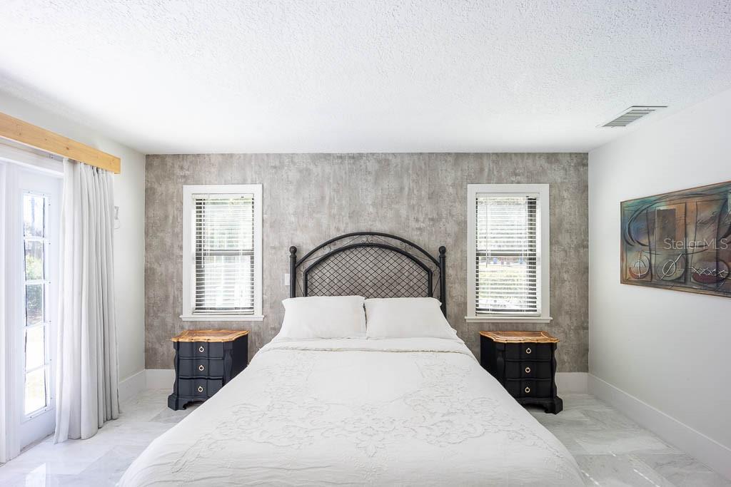 Image 26 of 48 For 735 Oakdale Street