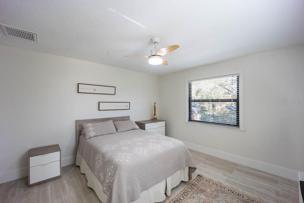 Image 35 of 48 For 735 Oakdale Street