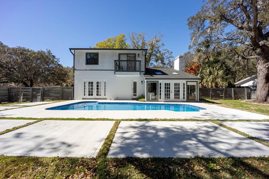 Image 7 of 48 For 735 Oakdale Street