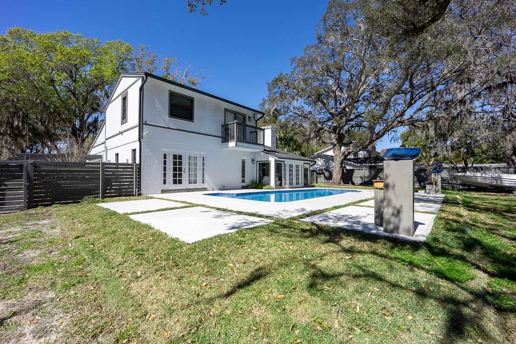 Image 8 of 48 For 735 Oakdale Street