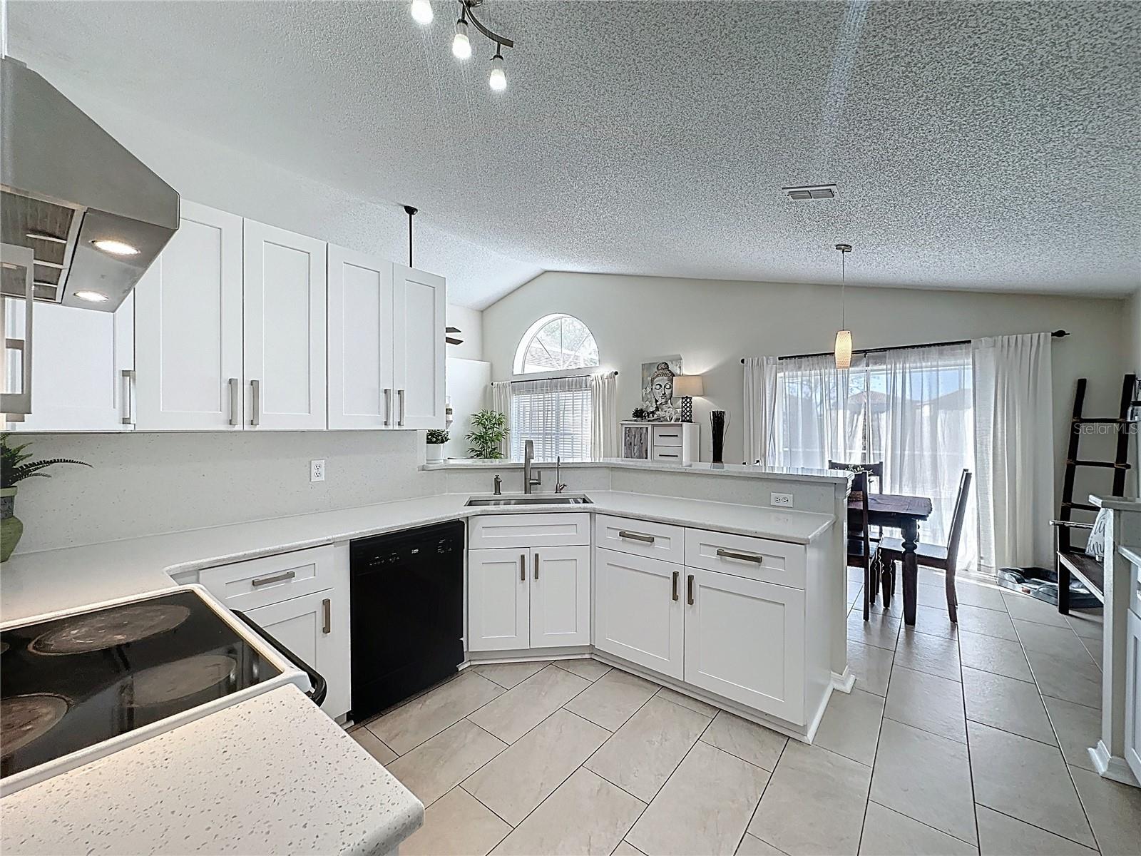 Image 17 of 57 For 449 Bent Oak Loop