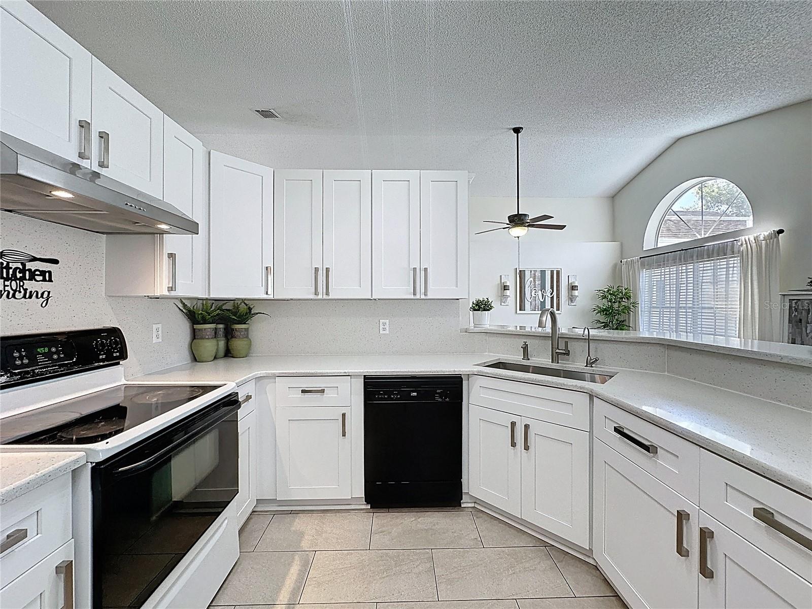 Image 18 of 57 For 449 Bent Oak Loop