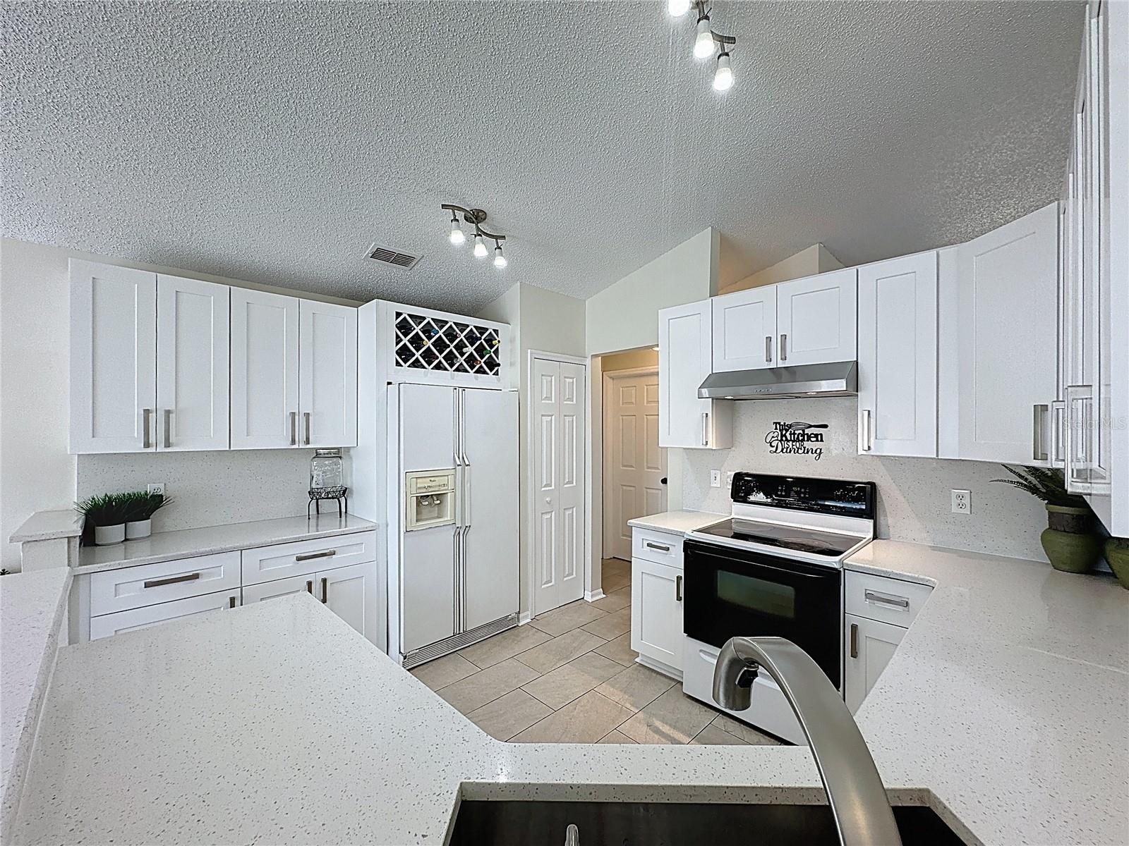 Image 19 of 57 For 449 Bent Oak Loop