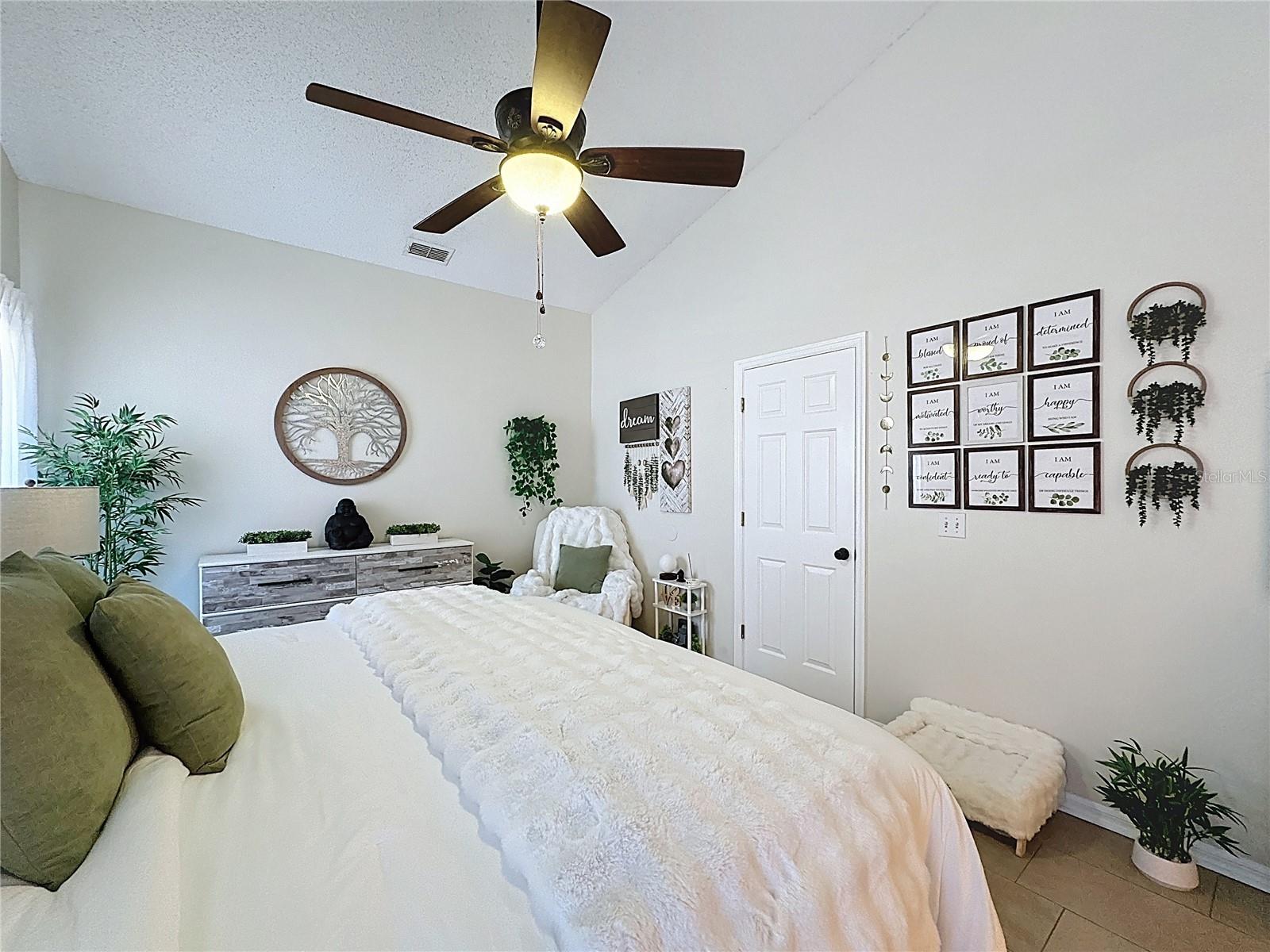 Image 28 of 57 For 449 Bent Oak Loop